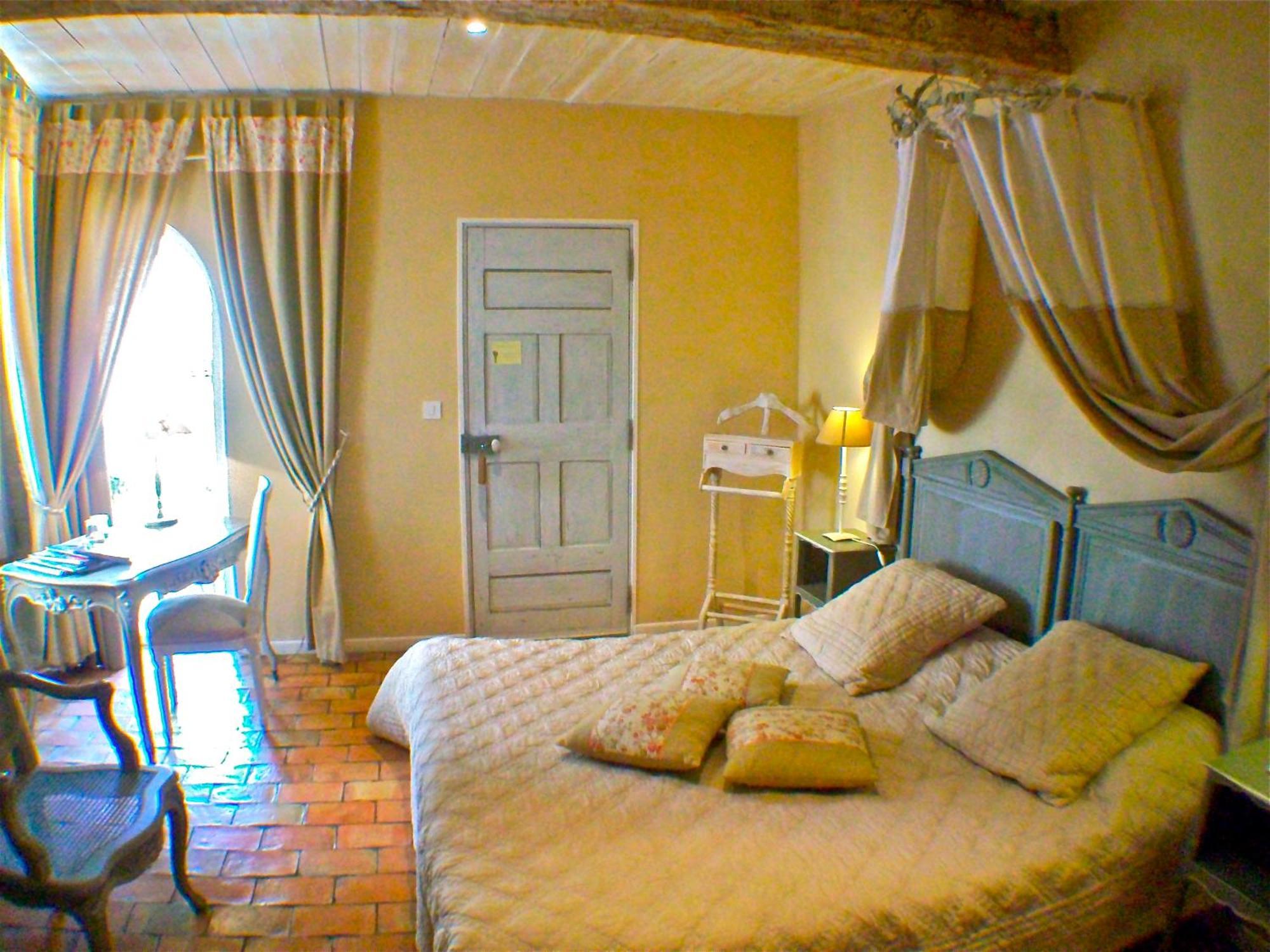 Un Patio En Luberon Bed & Breakfast Ansouis ภายนอก รูปภาพ