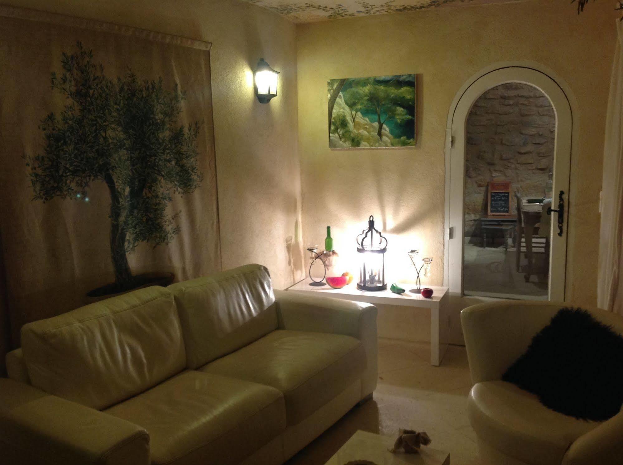 Un Patio En Luberon Bed & Breakfast Ansouis ภายนอก รูปภาพ